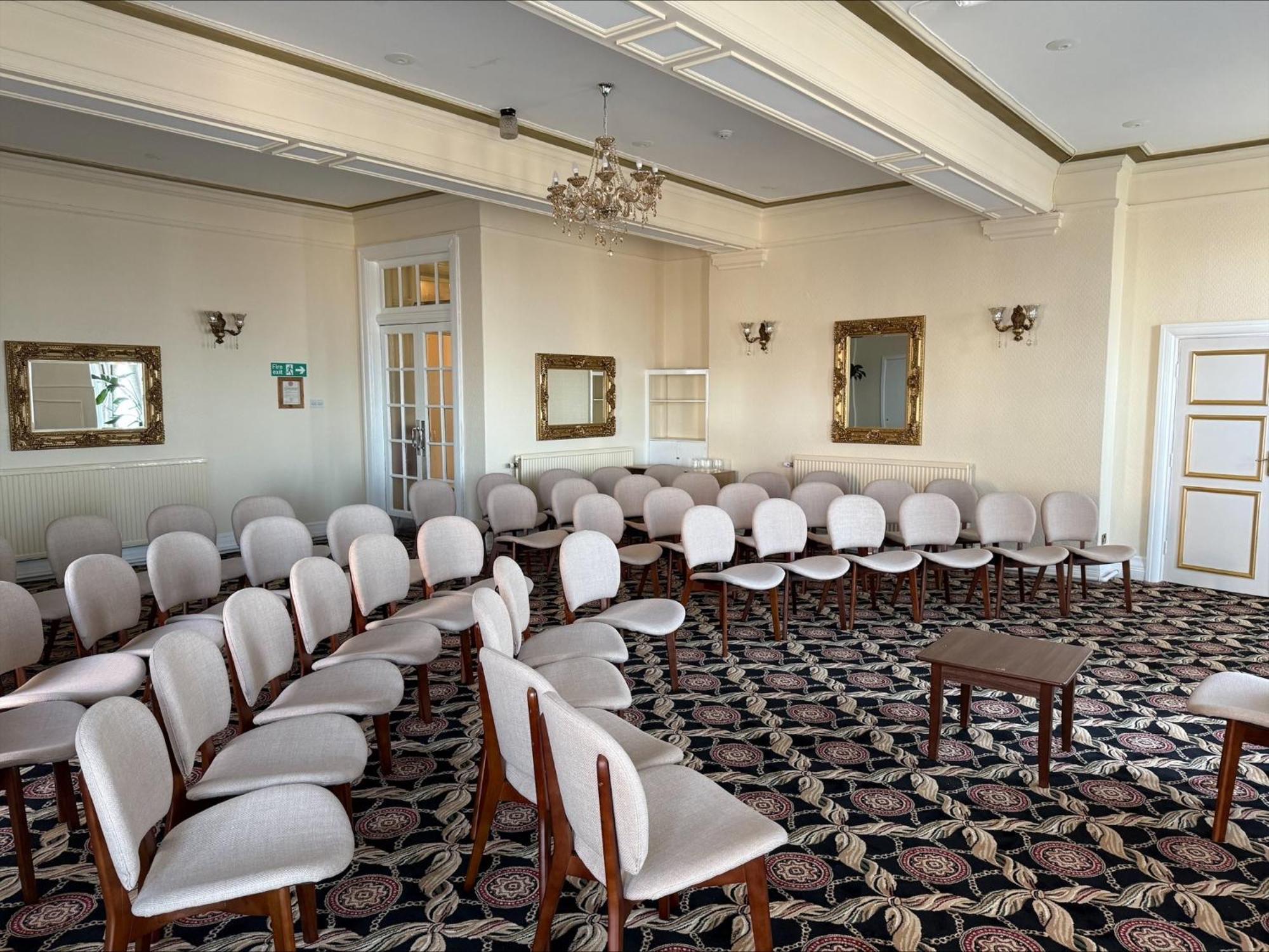 The Savoy Hotel (Adults Only) Μπλάκπουλ Εξωτερικό φωτογραφία