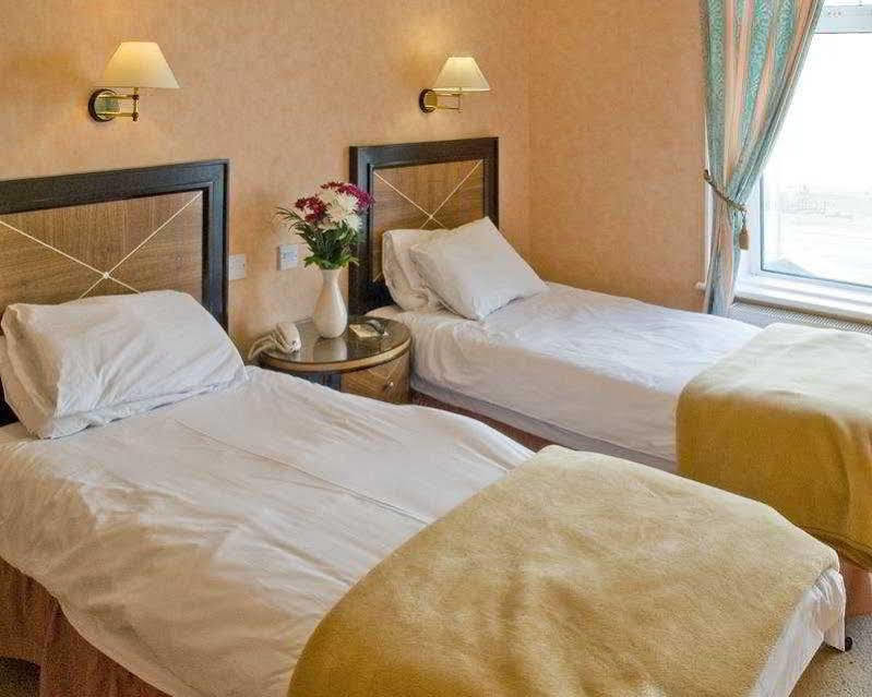 The Savoy Hotel (Adults Only) Μπλάκπουλ Εξωτερικό φωτογραφία